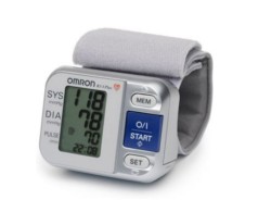 Тонометр автоматический Omron на запястье R3-i плюс интеллисенс